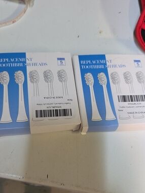 Replacement Toothbrush Heads - White and Blue (2 Packs) 9 Pieces NWT ✨️5/$30